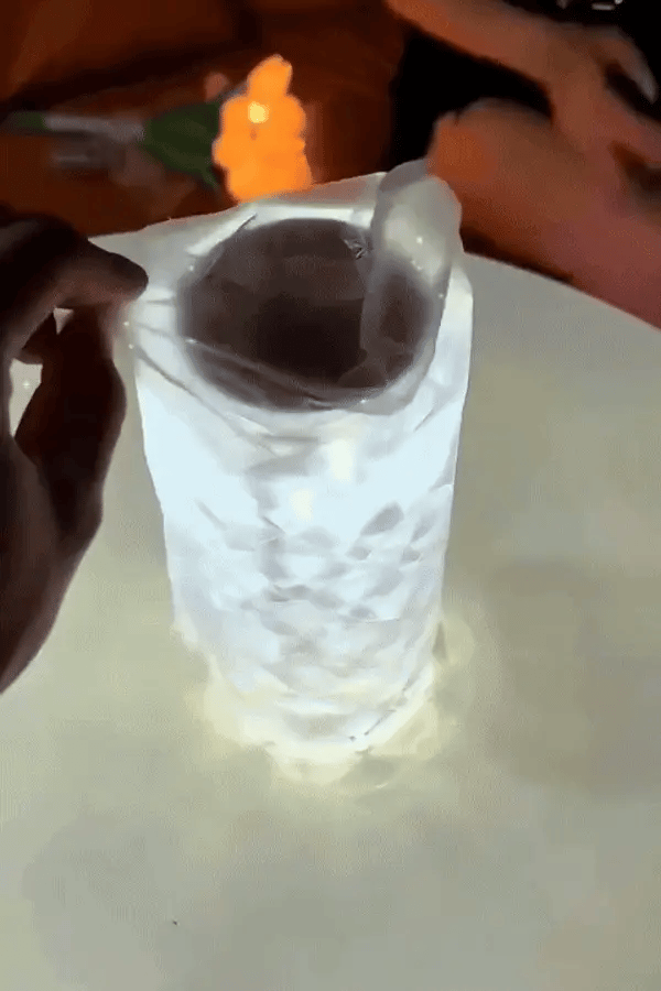 LED Crystal Table Lamp | Rechargeable Color-Changing Acrylic Night Light - مصباح طاولة كريستالي ليد | إضاءة ليلية أكريليك قابلة لإعادة الشحن ومتعددة الألوان