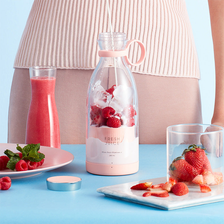 350ML Portable Electric Juicer Blender: USB Rechargeable Smoothie Maker  خلاط عصير كهربائي محمول 350 مل قابل للشحن مع 4 شفرات حادة